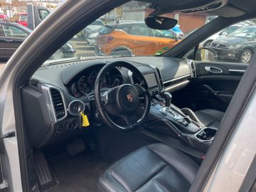 Porsche Cayenne - 12