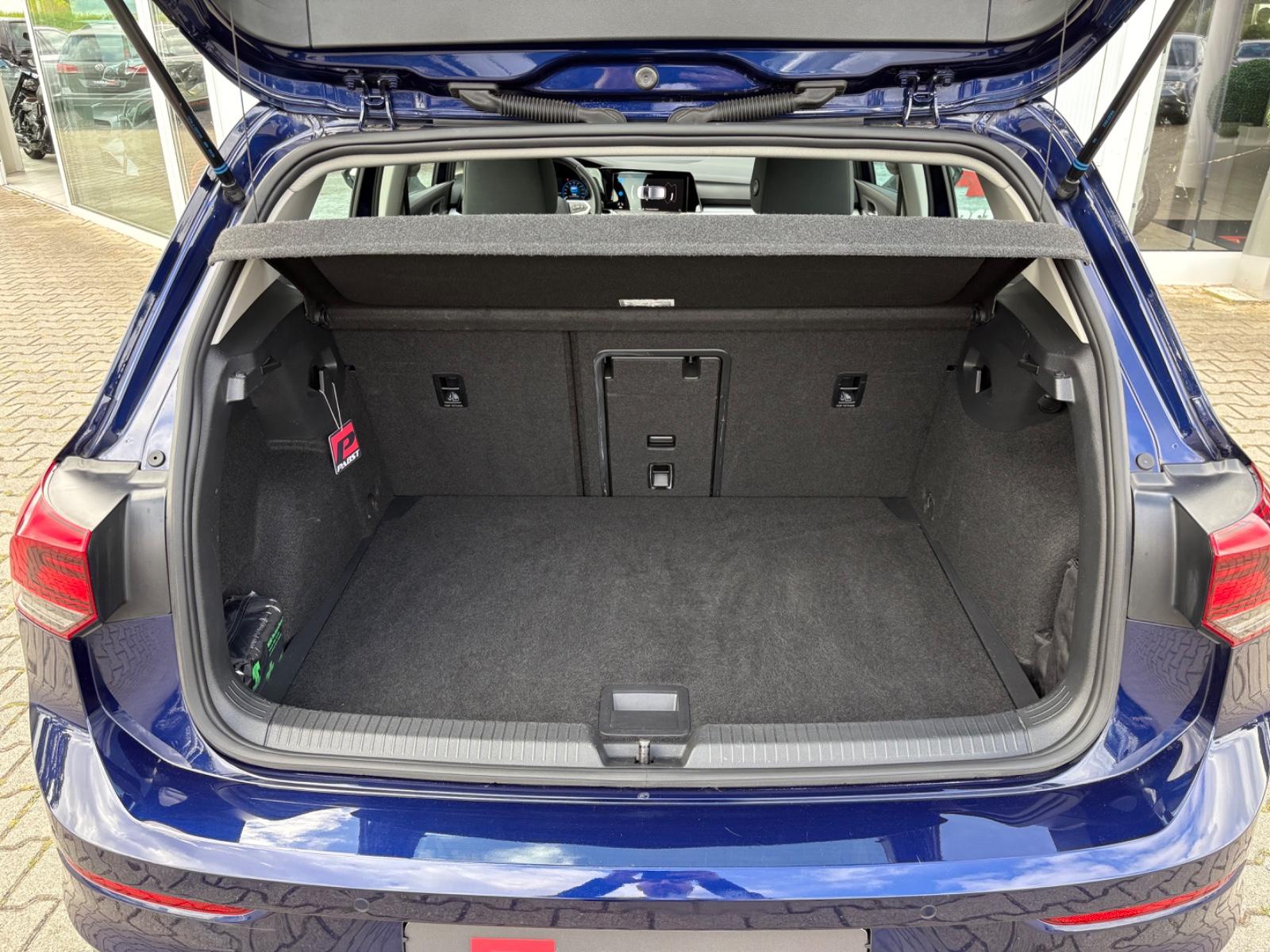 Volkswagen Golf VIII Life LED Navi AppConnect ACC SHZ, миниатюра 9