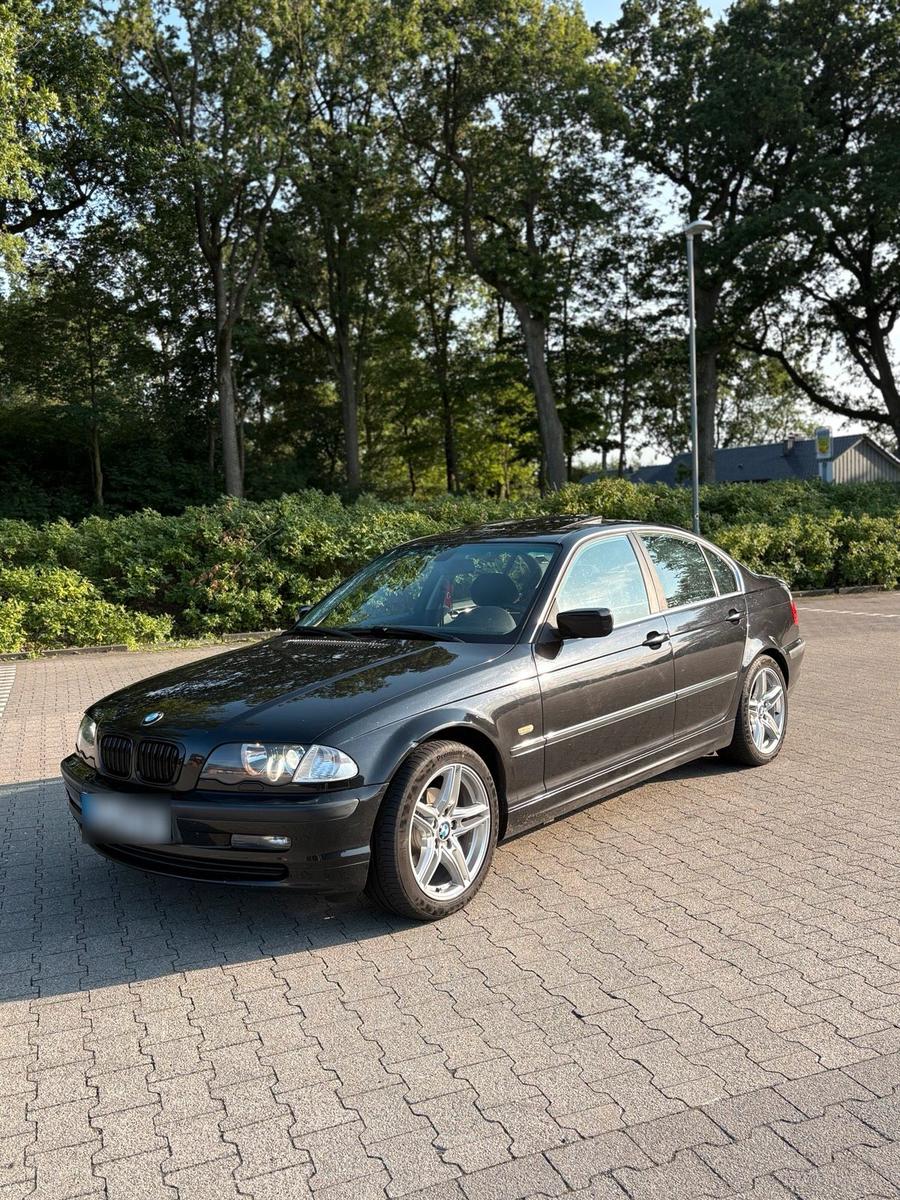 BMW 320