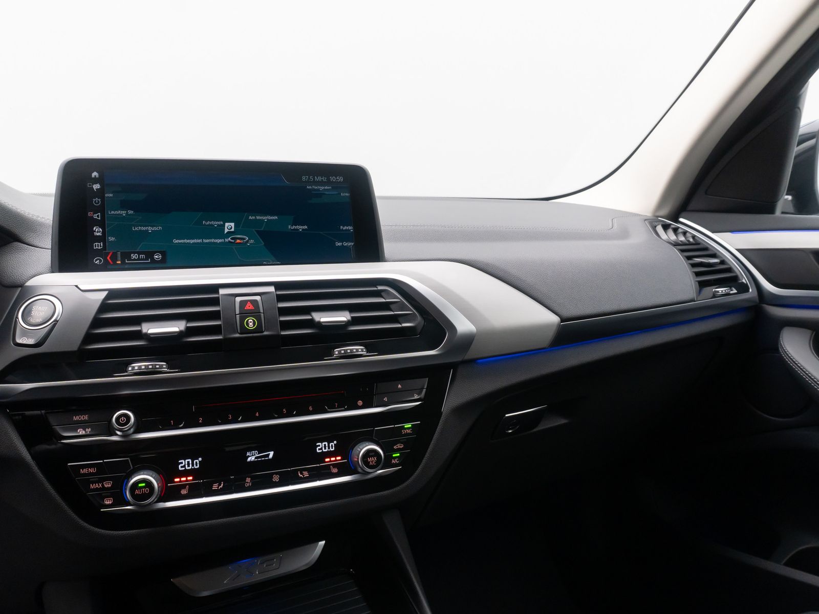 Fahrzeugabbildung BMW X3 xD20d Luxury Line Kamera AHK HUD Alarm 19Zoll
