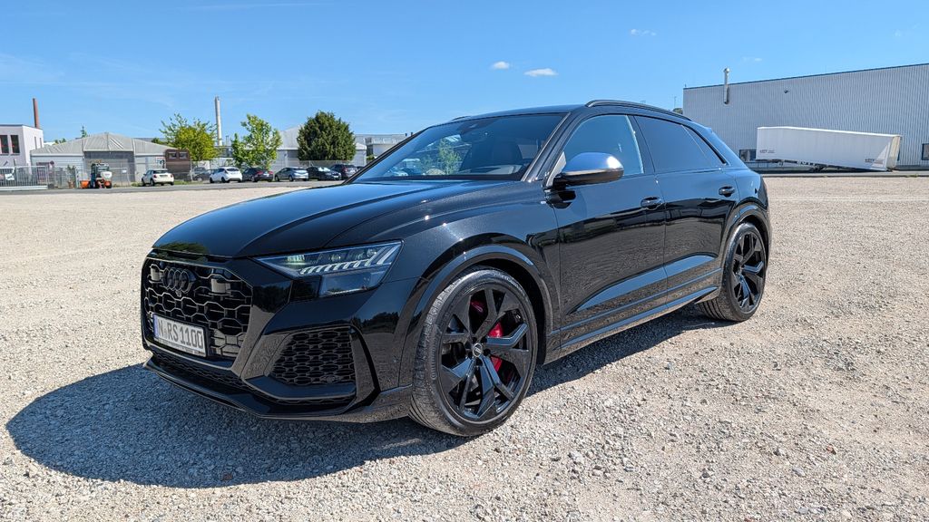 Audi RSQ8