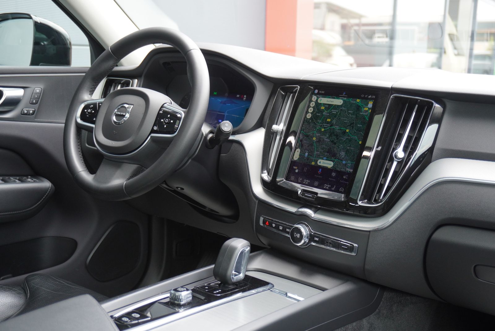 Volvo XC60 Plus Dark Pano Standhzg AHK Assistenz 360° foto 12