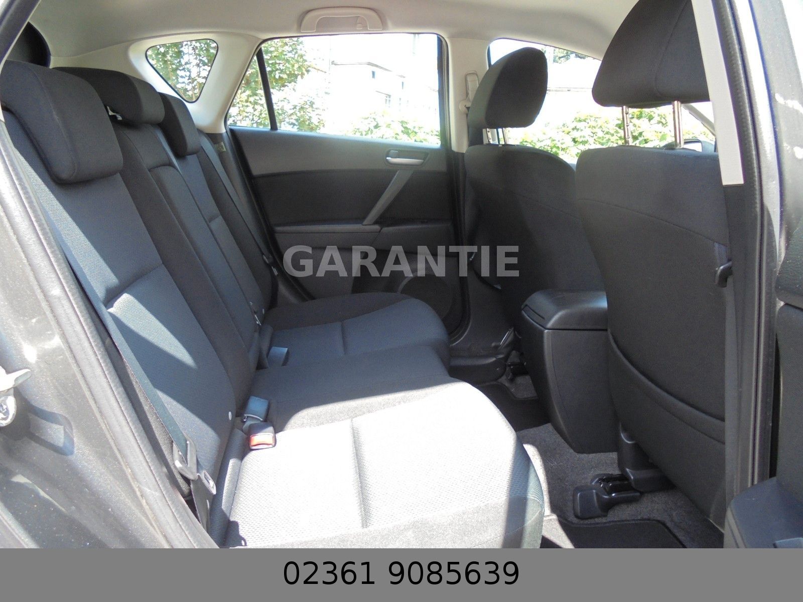 Fahrzeugabbildung Mazda 3 Lim. Exclusive-Line Automatik/Klima/Shz/PDC/