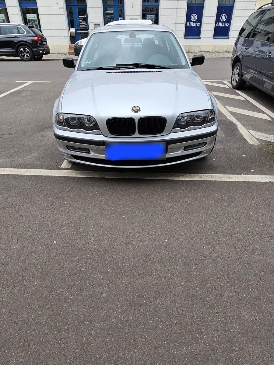 BMW 320