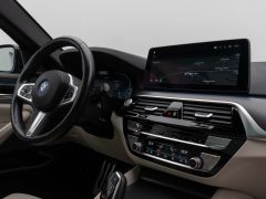 Foto Nummer 38: BMW 530e