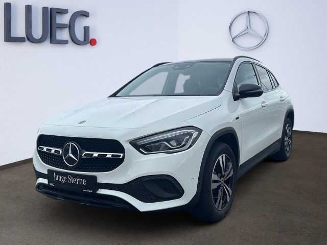 Mercedes-Benz GLA 250 e PROGRESSIVE+NIGHT+AHK+KAMERA+PANODACH