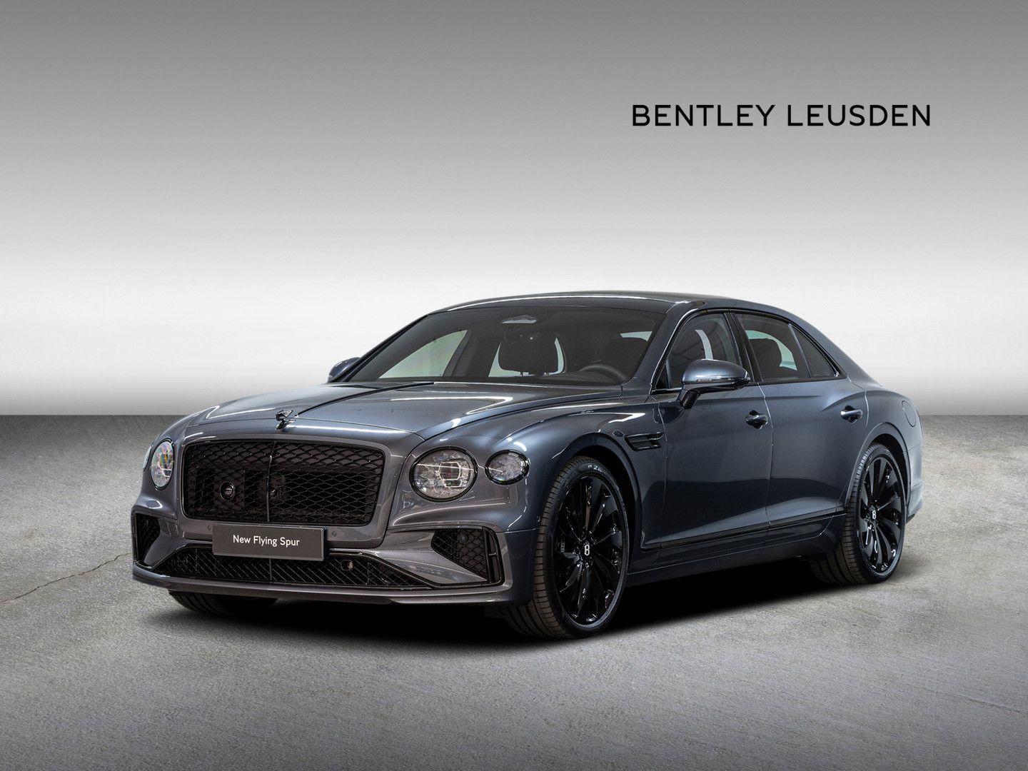 Bentley Flying Spur V8 Hybrid |Rotating Display|Touring