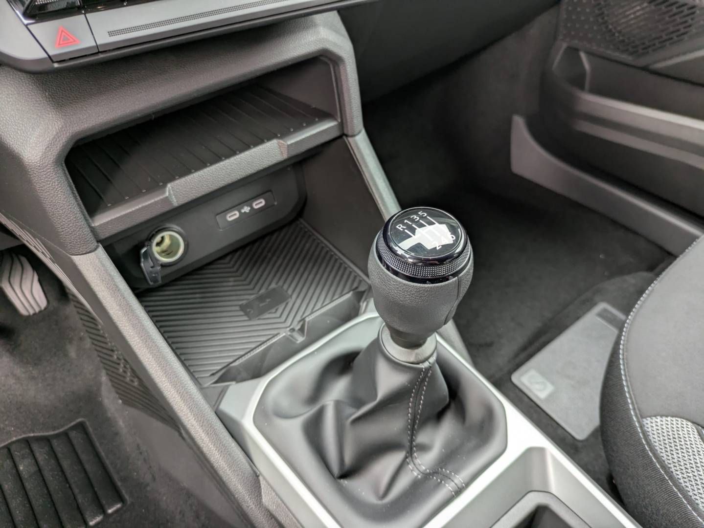 Fahrzeugabbildung Dacia Bigster Journey TCe 140