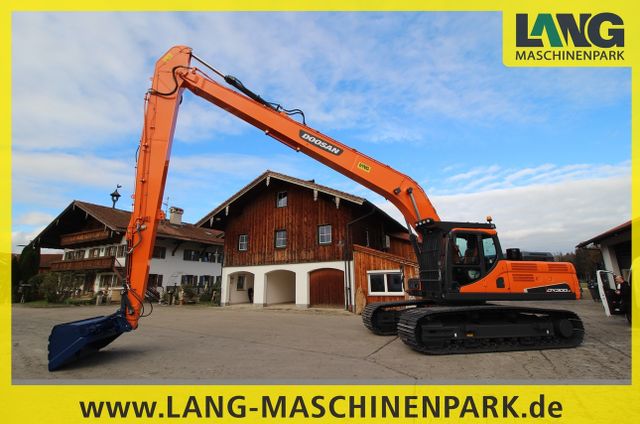 Doosan DX 300 SLR Long Reach