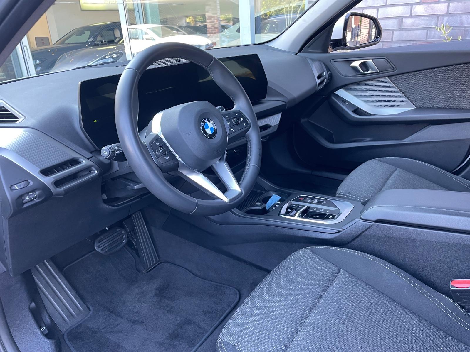 BMW 1 Series i Limousine M Sport Kamera DA LED 17", миниатюра 25