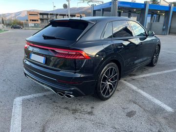 Audi Q8 - 2