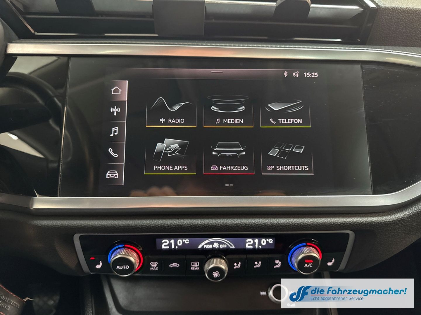 Fahrzeugabbildung Audi Q3 35 TFSI basis Digitales Cockpit Soundsystem L