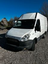 Iveco Daily Kasten 3,0 L Radstand 3300 - Offers matching your search criteria