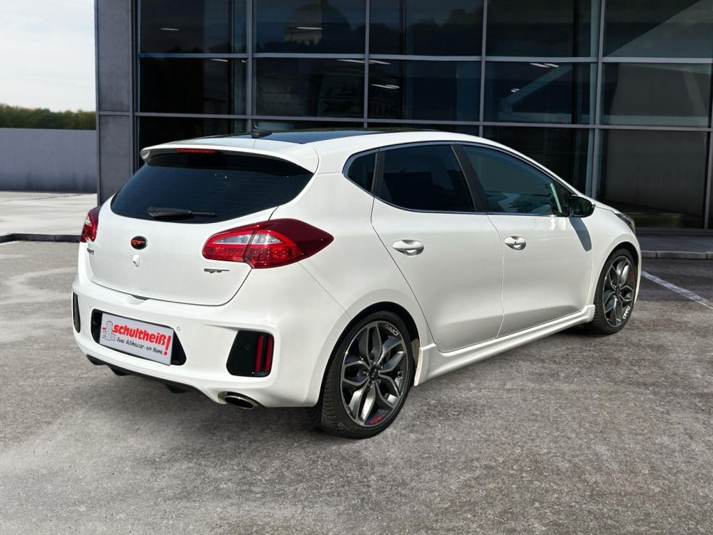 Fahrzeugabbildung Kia Ceed 1.6 T-GDI GT-Track