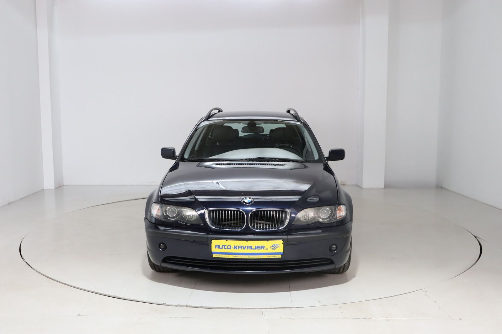 Fahrzeugabbildung BMW 320 i * Xenon * Leder * Sitzhzg. PDC