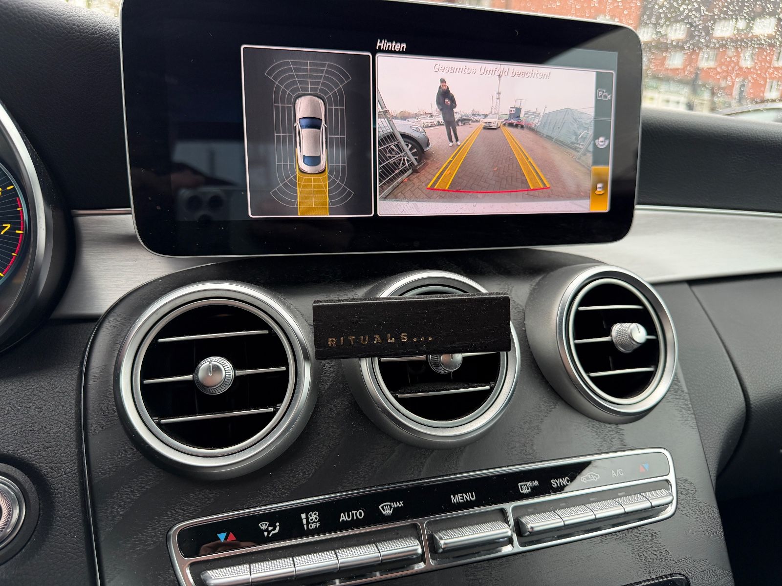 Fahrzeugabbildung Mercedes-Benz C 300 Coupe AMG Line*ACC*LEDER*LED*KAMERA*SHZ