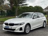 BMW 320d Touring 1*HAND*Curved*HUD*LEDER*LED*CARPLAY - BMW 320 Gebrauchtwagen in Mülheim (Ruhr)