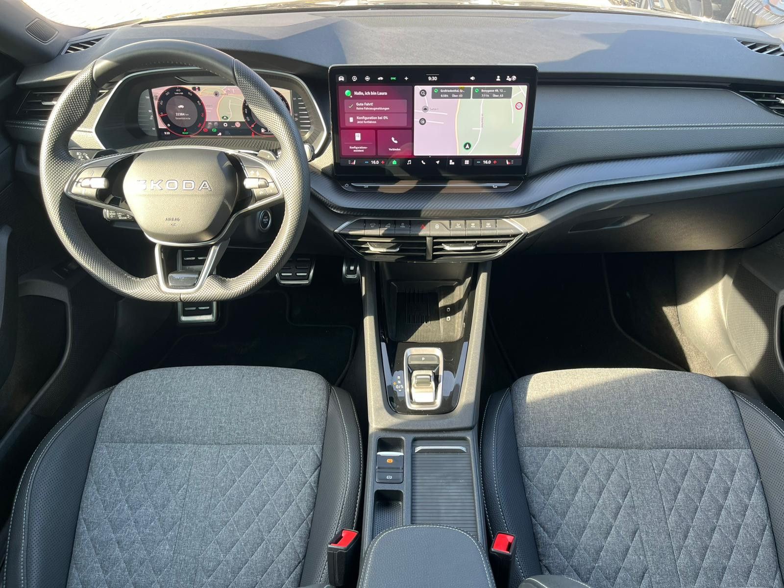 Fahrzeugabbildung SKODA Octavia 1.5 DSG Sportline PANO*MATRIX*AHK*5J.GAR