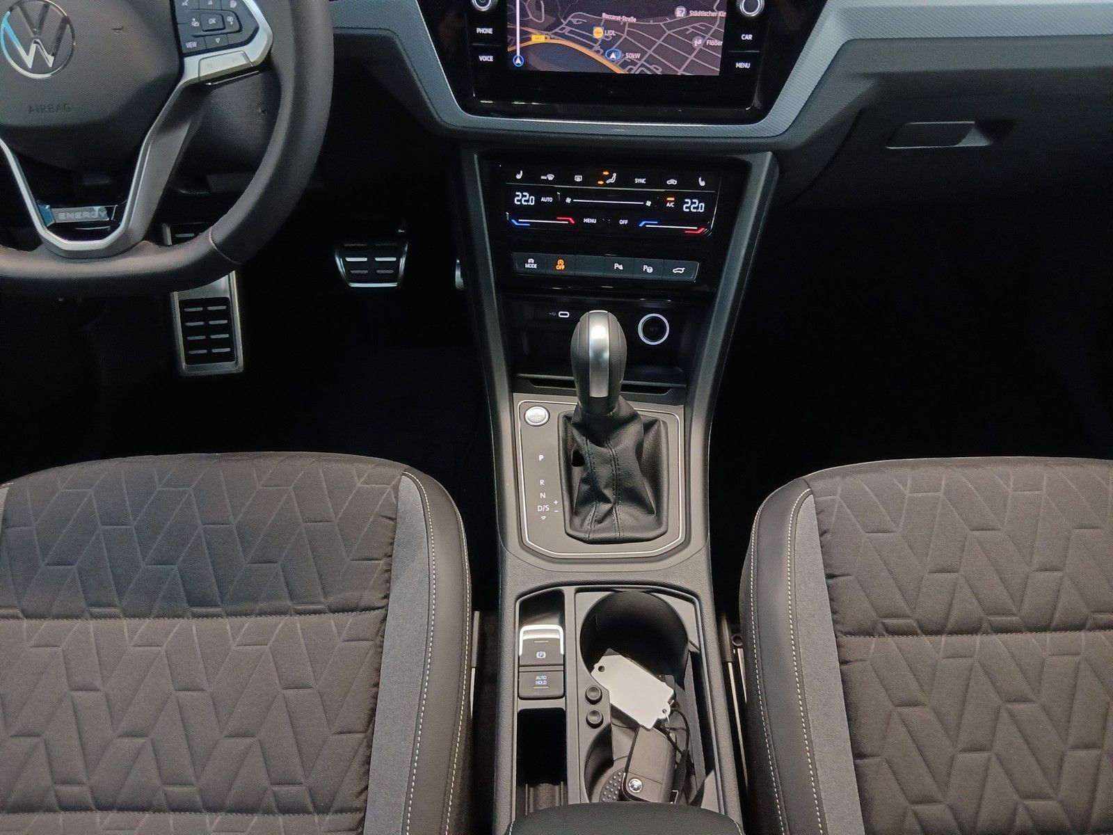 Fahrzeugabbildung Volkswagen Touran Energy 1,5 TSI DSG + AHK+Navi+LED+ Kamera