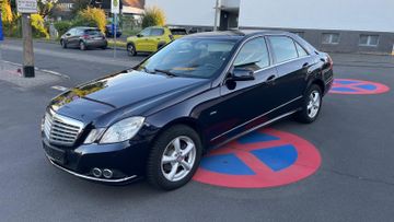 Mercedes E 220 - 1