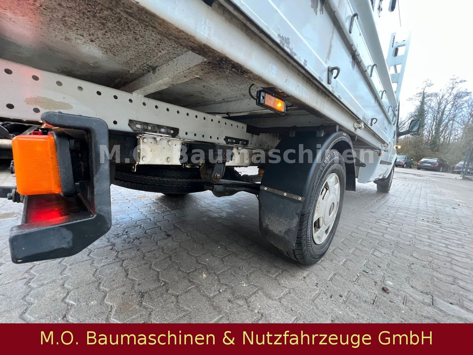 Fahrzeugabbildung Ford Transit Pritsche 115T350  Doka /