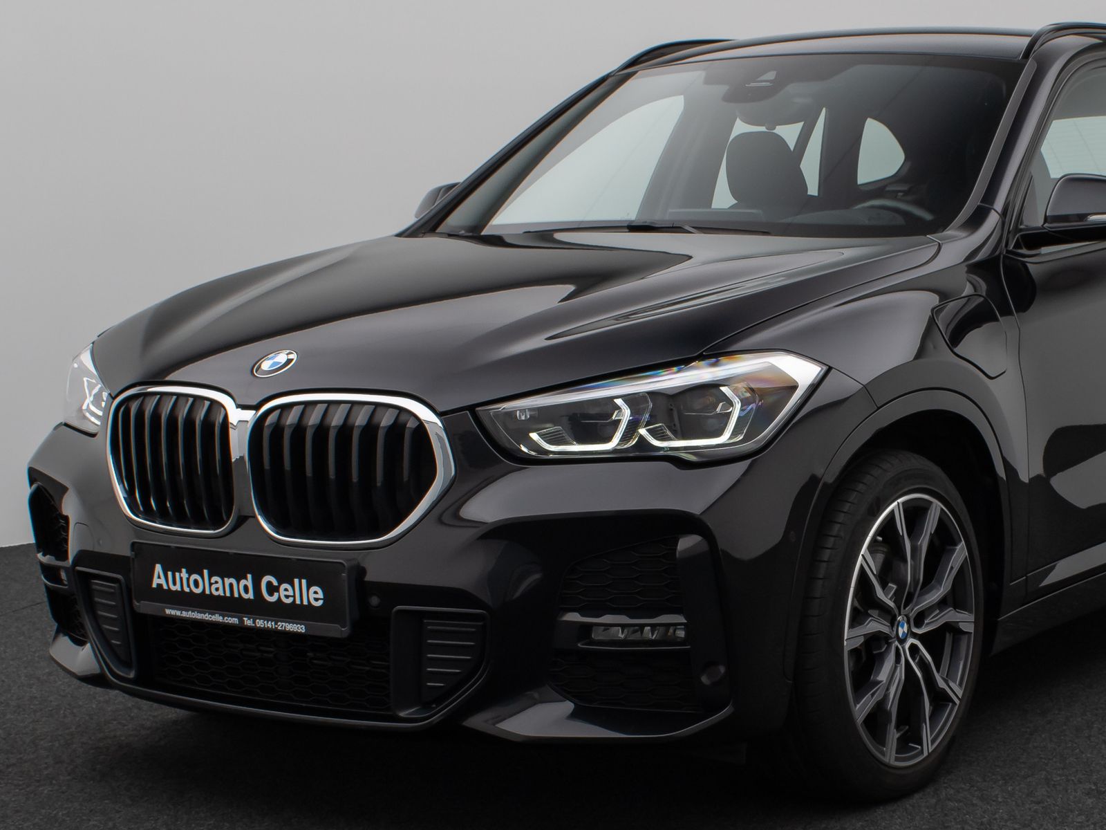 Fahrzeugabbildung BMW X1 xD25e M Sport Kamera HUD DAB HiFi Alarm 19Zol