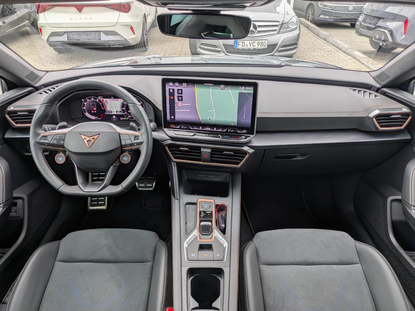 Fahrzeugabbildung CUPRA Leon 1.5 eTSI EDGE DSG*ACC*KAM*18"5JGARANTIE