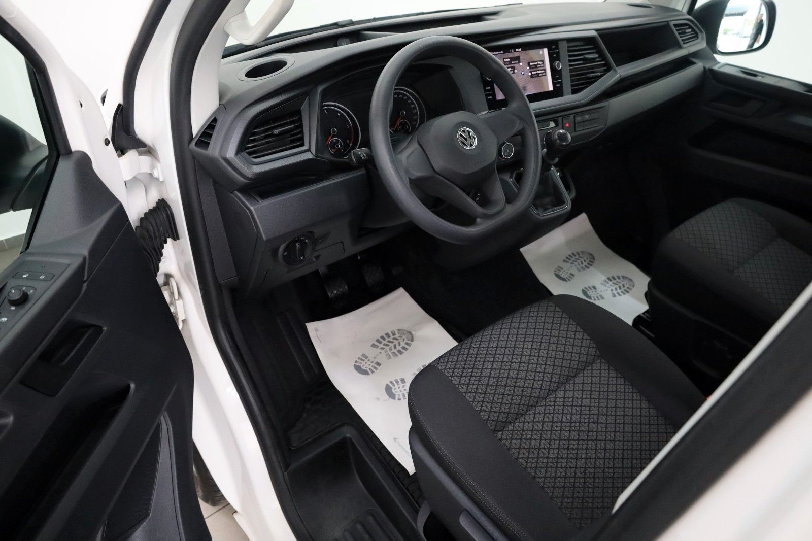 Fahrzeugabbildung Volkswagen T6 Multivan T6.1 Trendline, Family,Navi,7 Sitzer
