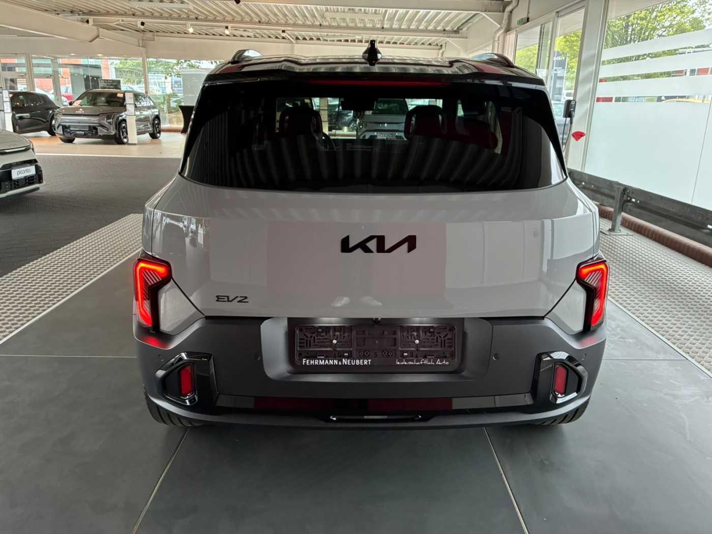 Kia EV2 61kWh Black-Line 4S 22AC DWP COM GD STY