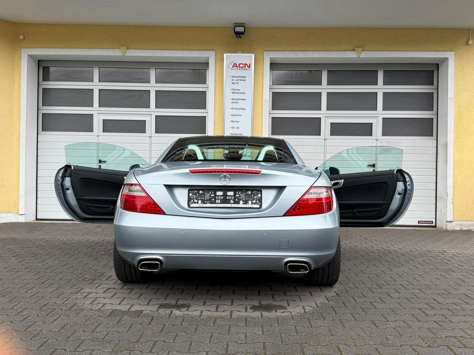 Mercedes-Benz SLK 200 BlueEfficiency Lückenlos Scheckheft!