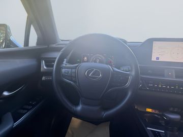 Lexus UX - 12