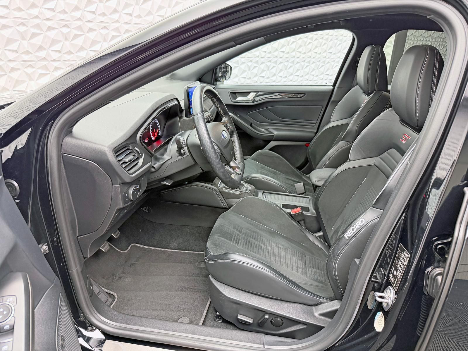 Fahrzeugabbildung Ford FOCUS ST PERFORMANCE/MAXTON/BULLX-MOTORSPORT/B&O