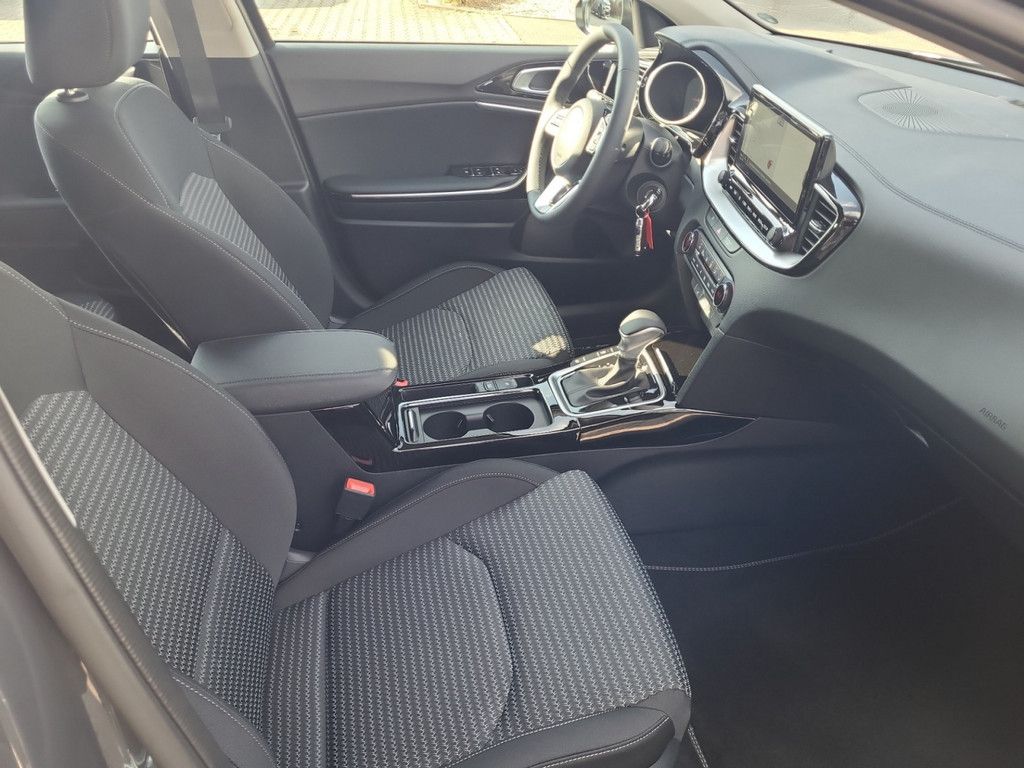 Fahrzeugabbildung Kia Ceed 1.4 Vision DCT7 VIS KOMF+ (NAV)