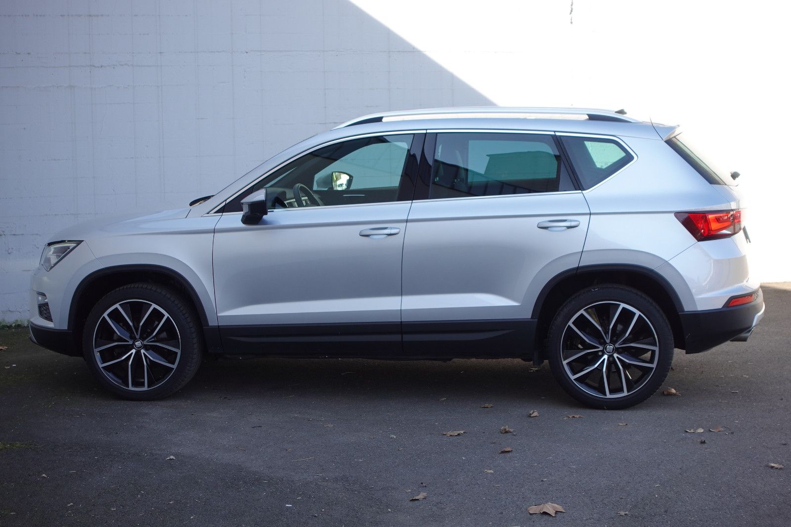 Fahrzeugabbildung SEAT Ateca 1.4TSI Xcellence AHK,Navi,SHZ,Kamera,LED