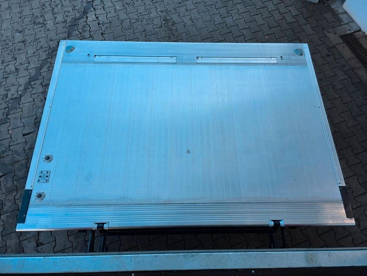 Fahrzeugabbildung Iveco Eurocargo ML80E21 Koffer LBW