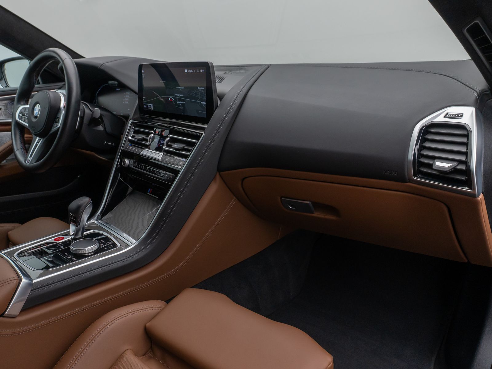 Fahrzeugabbildung BMW M8 Competition xD Gran Coupé 360°Laser HUD B&W