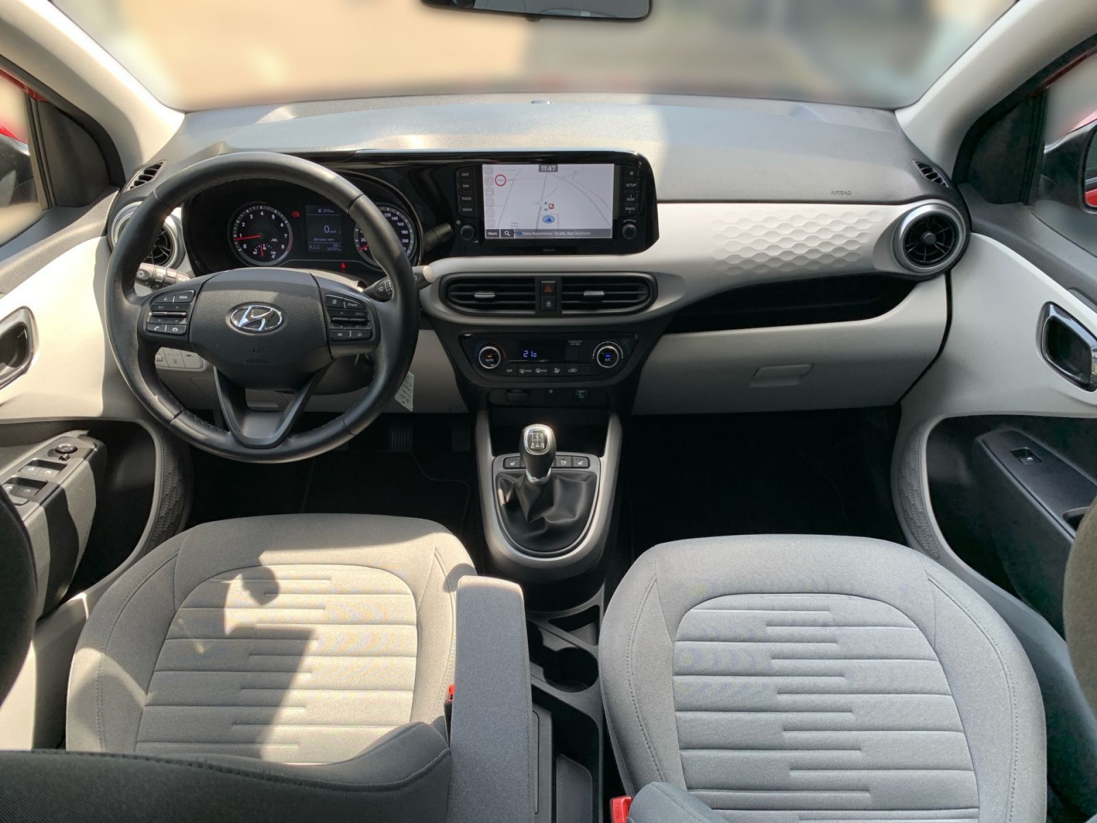 Fahrzeugabbildung Hyundai i10 1.2 Prime Navi Allwetter 1Hd