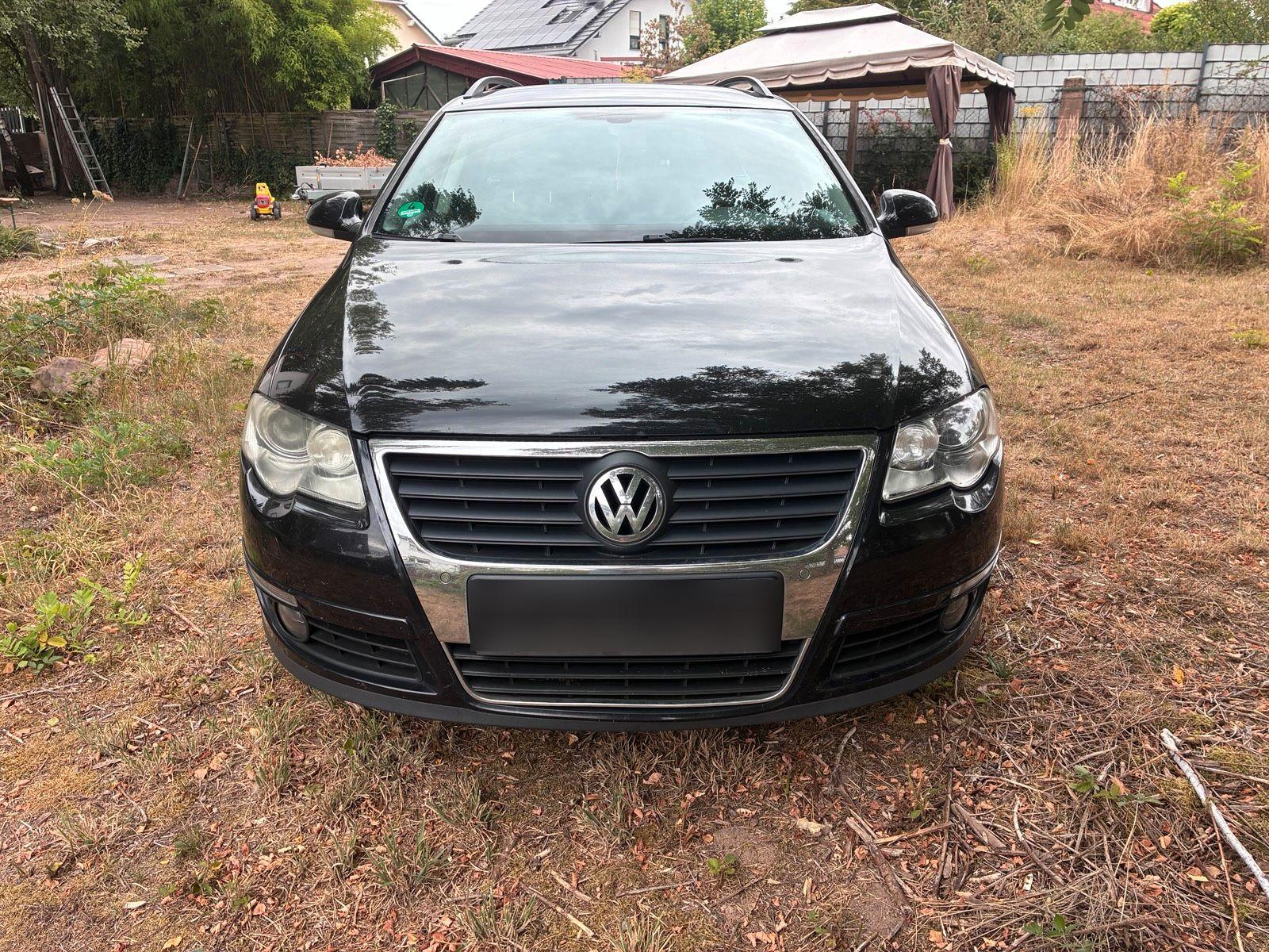 Volkswagen Passat 2006 — rear view