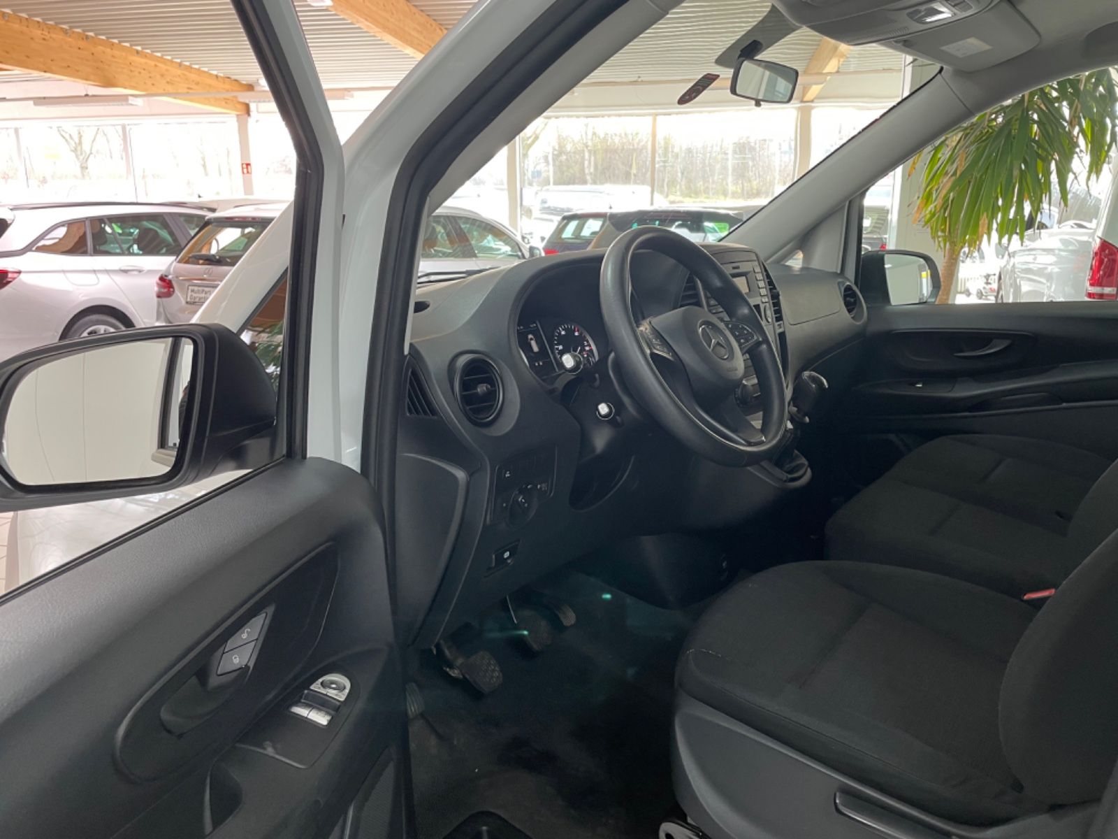 Fahrzeugabbildung Mercedes-Benz Vito Mixto 111 CDI FWD extralang *Werkstatt*