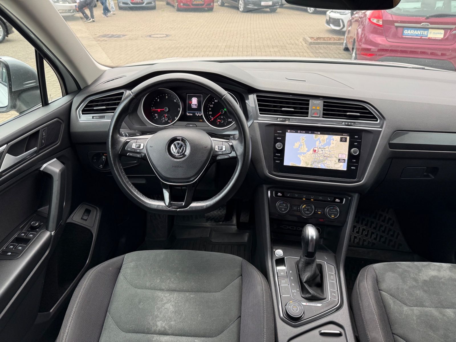Tiguan Allspace Highline 4Motion*7-SITZER*NAVI*2