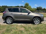 Toyota RAV 4 2,2-l-D-4D 4x4 Executive Automatik Exe... - Toyota RAV 4 aus 2011: Allradantrieb
