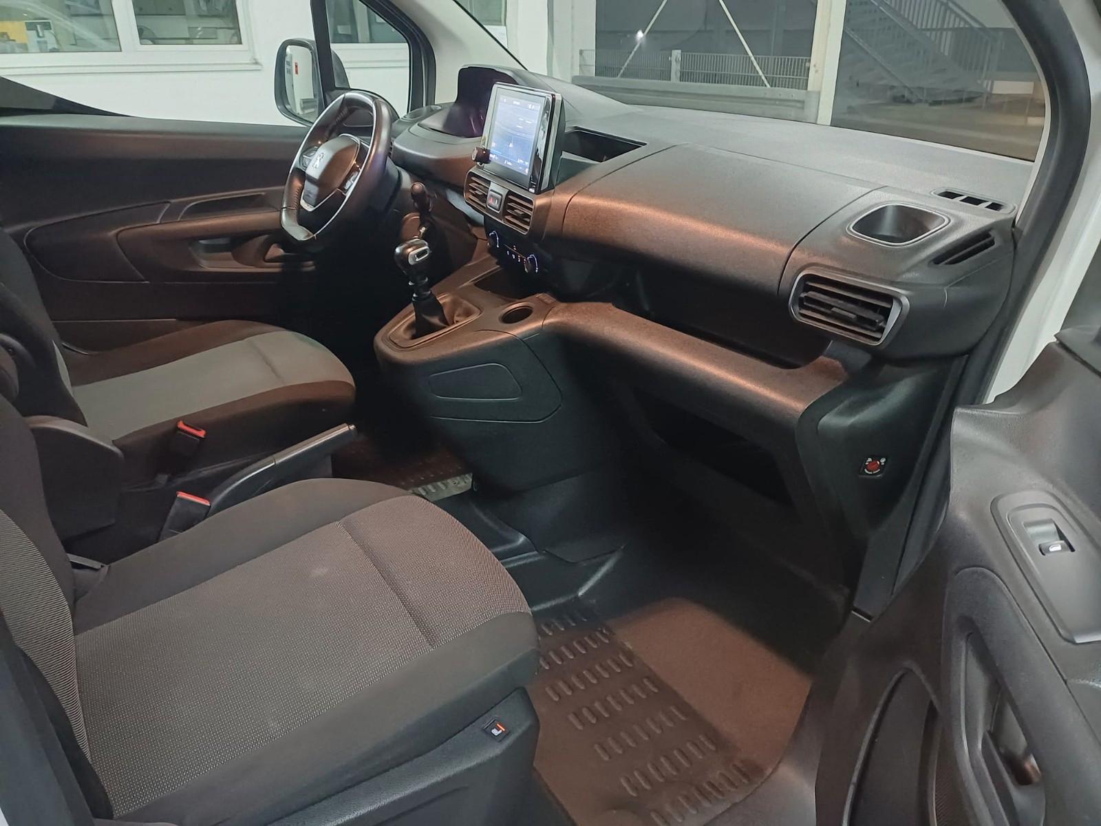 Peugeot Partner Premium L1 Klima*Navi*PDC*Tempomat*SHZ*