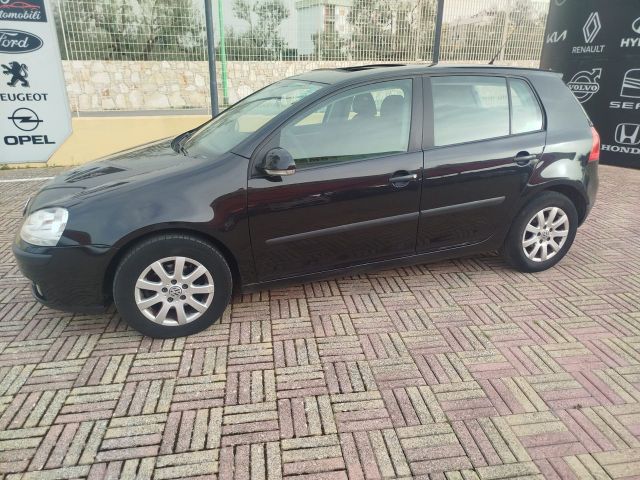 Volkswagen Golf 1.6 16V FSI 5p. Sportline