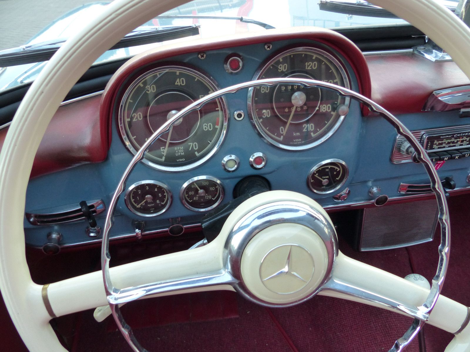 Fahrzeugabbildung Mercedes-Benz 190 SL