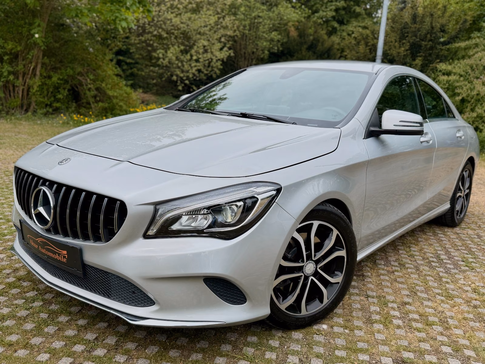 Mercedes-Benz CLA 250 Coupe *Leder *Navi *Kamera *Memory *LED