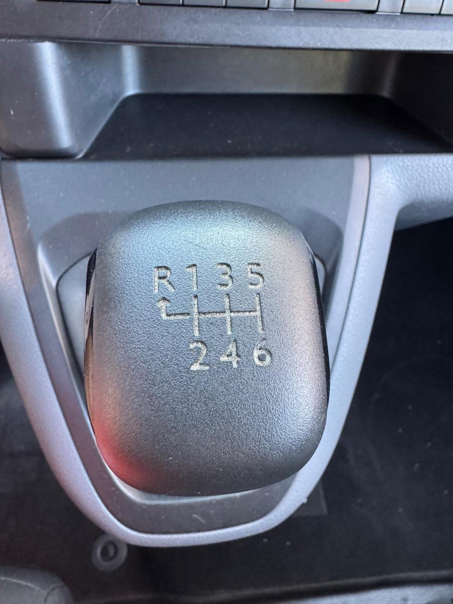 Peugeot Expert Traveller L2 8Sitzer 2xPDC+NAVI+Tempomat