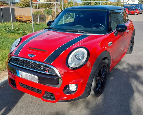 MINI Cooper S (John Cooper Works)