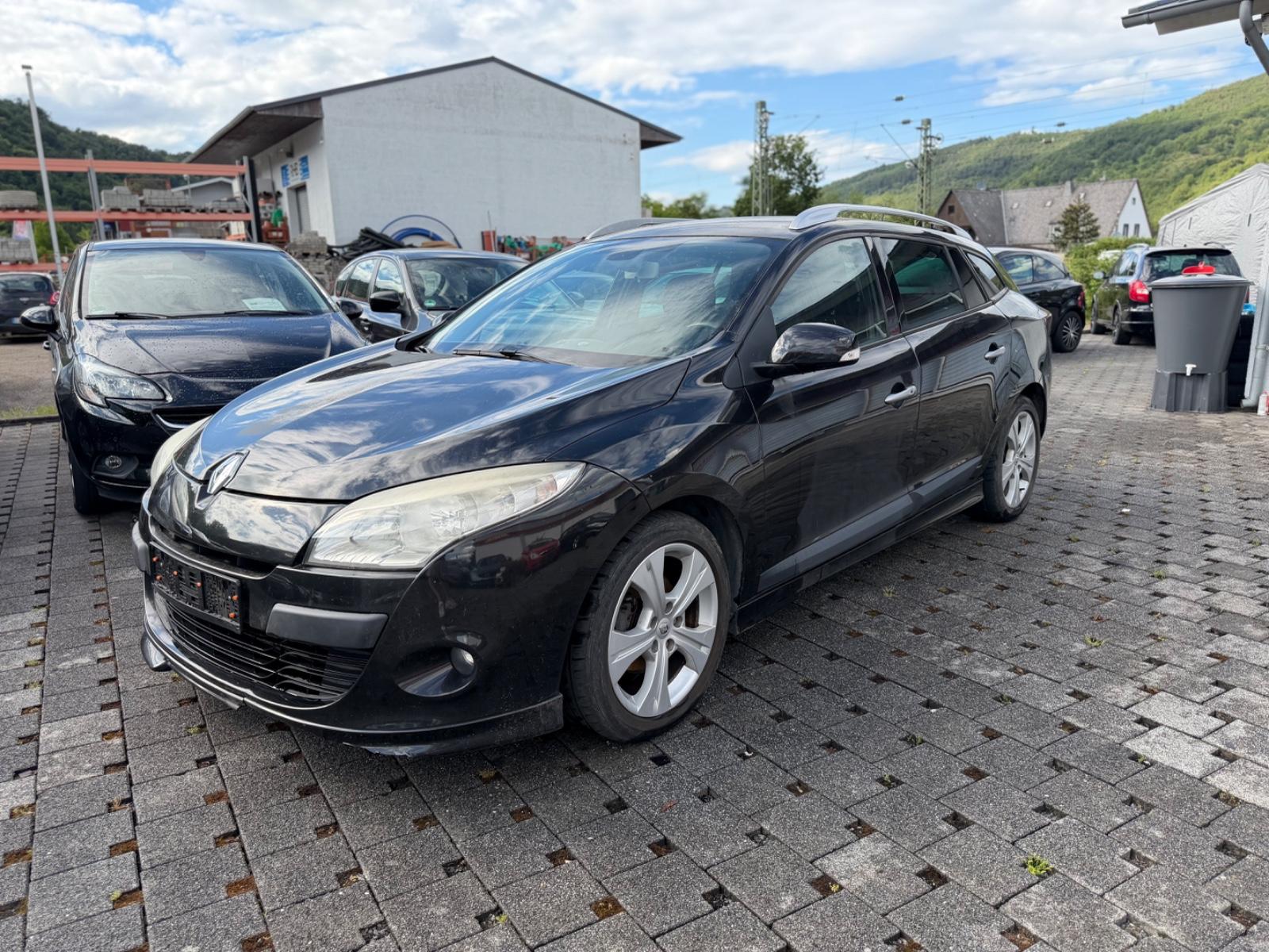 Renault Megane III Grandtour Dynamique MOTORSCHADEN