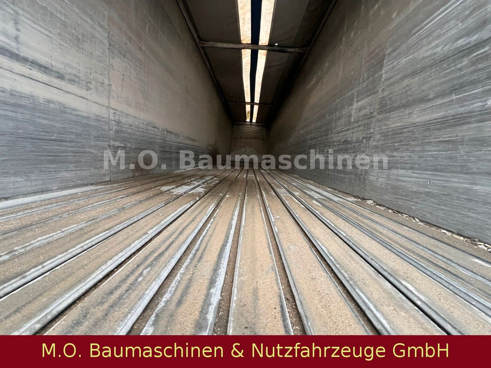 Fahrzeugabbildung Stas S300 ZX / 3 achser / Luft / Walkingfloor / Plane