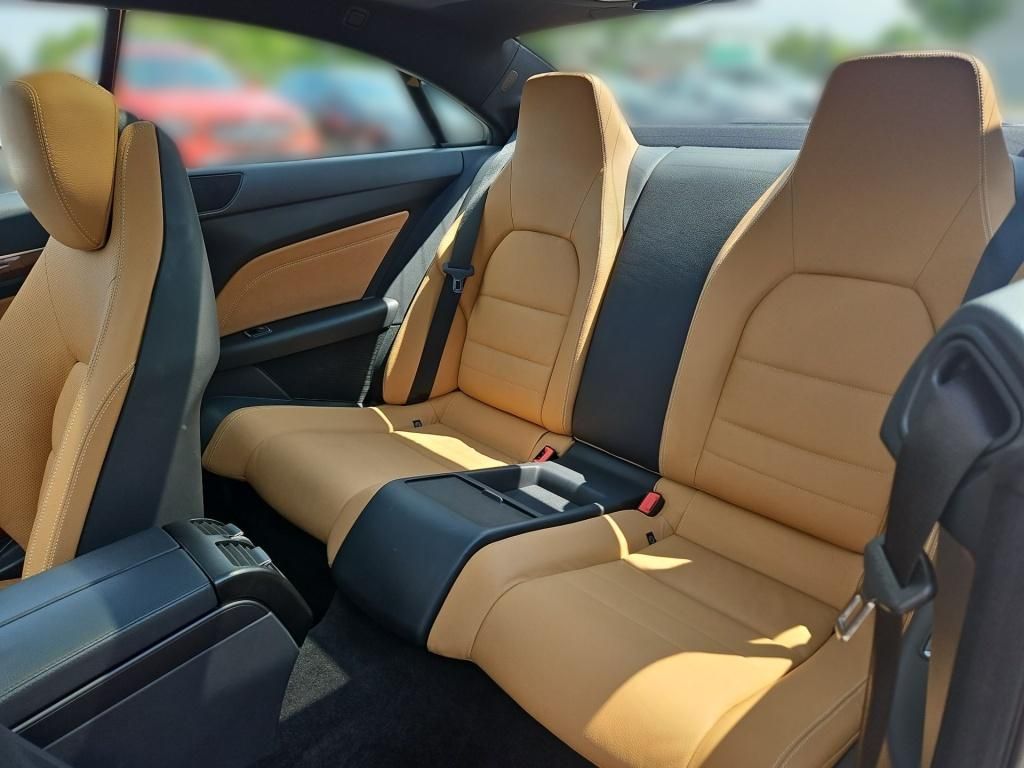 Fahrzeugabbildung Mercedes-Benz E 250 d Coupé Pano ACC Sitzklima Burm. LED Memo